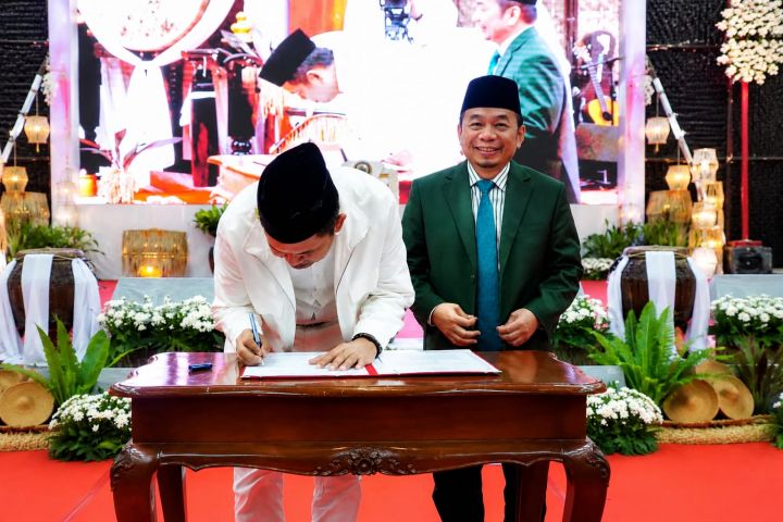 Mathla’ul Anwar dan Pemprov Jabar Teken MoU Perluas Akses Beasiswa Pendidikan