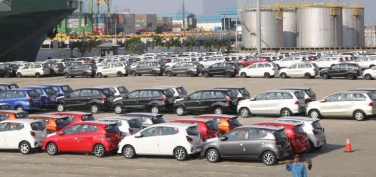 Warga RI Kini Pilih Beli Mobil Murah, Penjualan LCGC Naik 14%