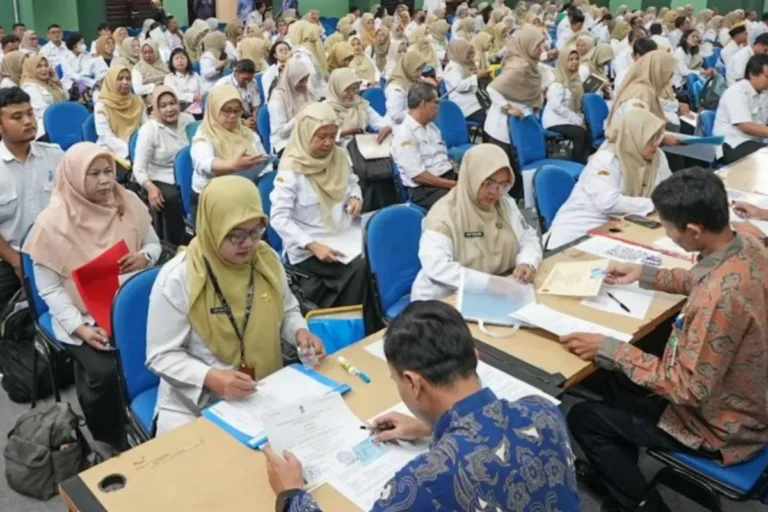 1.525 guru PPPK di Jakut teken perpanjangan kontrak kerja