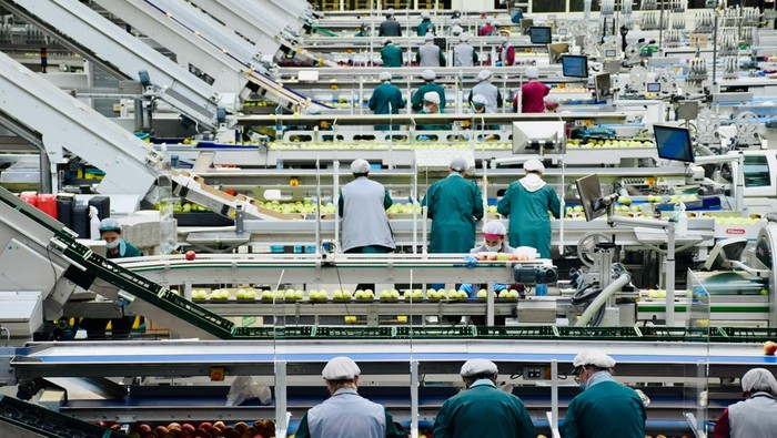 PMI Manufaktur RI Turun, Pengusaha Minta Izin Dipermudah buat Tarik Investasi