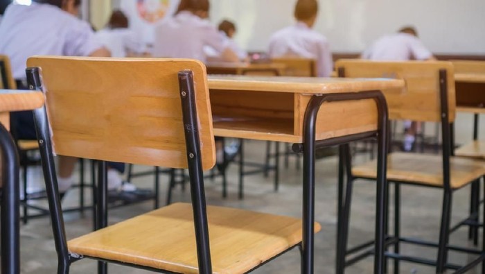 Ancaman Sanksi PTDH untuk Kepala SMP di Tator Larang Siswi Pakai Jilbab