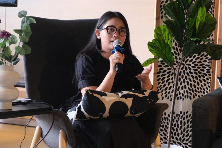 Vas Bunga Jadi Tren Dekorasi Anak Muda, Perpaduan Retro dan Seni Jadi Daya Tarik
