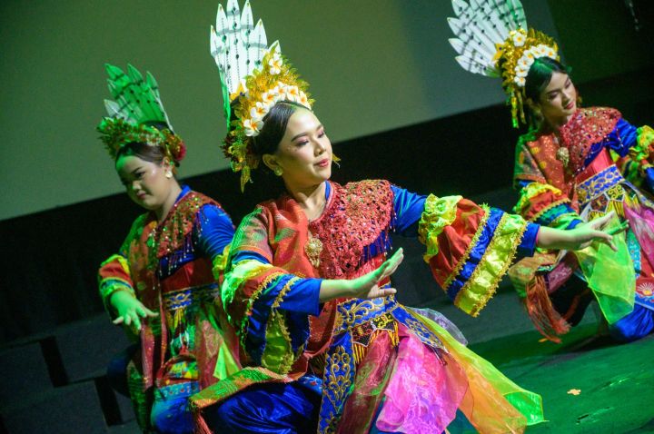 Musik A Cappella dan Tari Tradisional Pererat Pertukaran Budaya di Sekolah Bekasi